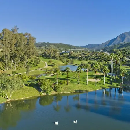 Al-104 - - Alcazaba Lagoon 2 Bedroom Estepona