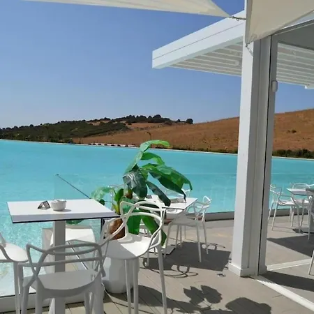 Al-104 - - Alcazaba Lagoon 2 Bedroom Estepona